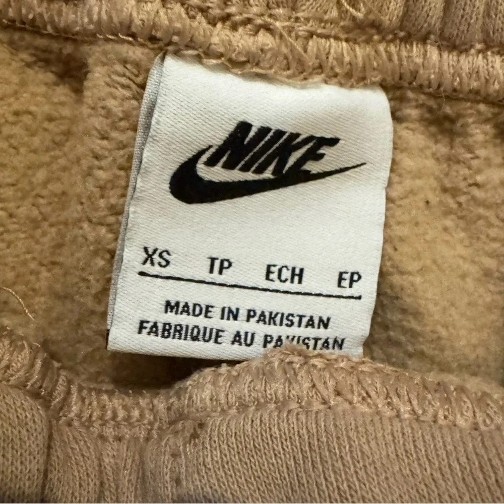 Nike Collection Fleece Loose-Fit Cuffed Sweatpants- Sand- Size XS